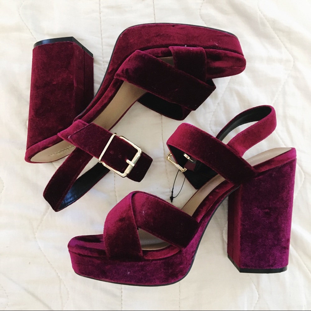 NWOT Mossimo Velvet Burgundy Platform Heels